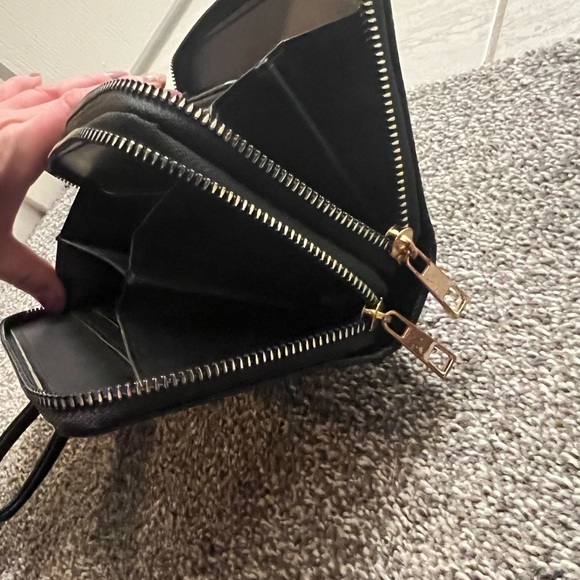 Black wallet! - Picture 6 of 9